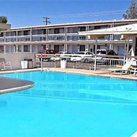 Winnemucca Holiday Motel Ngoại thất bức ảnh