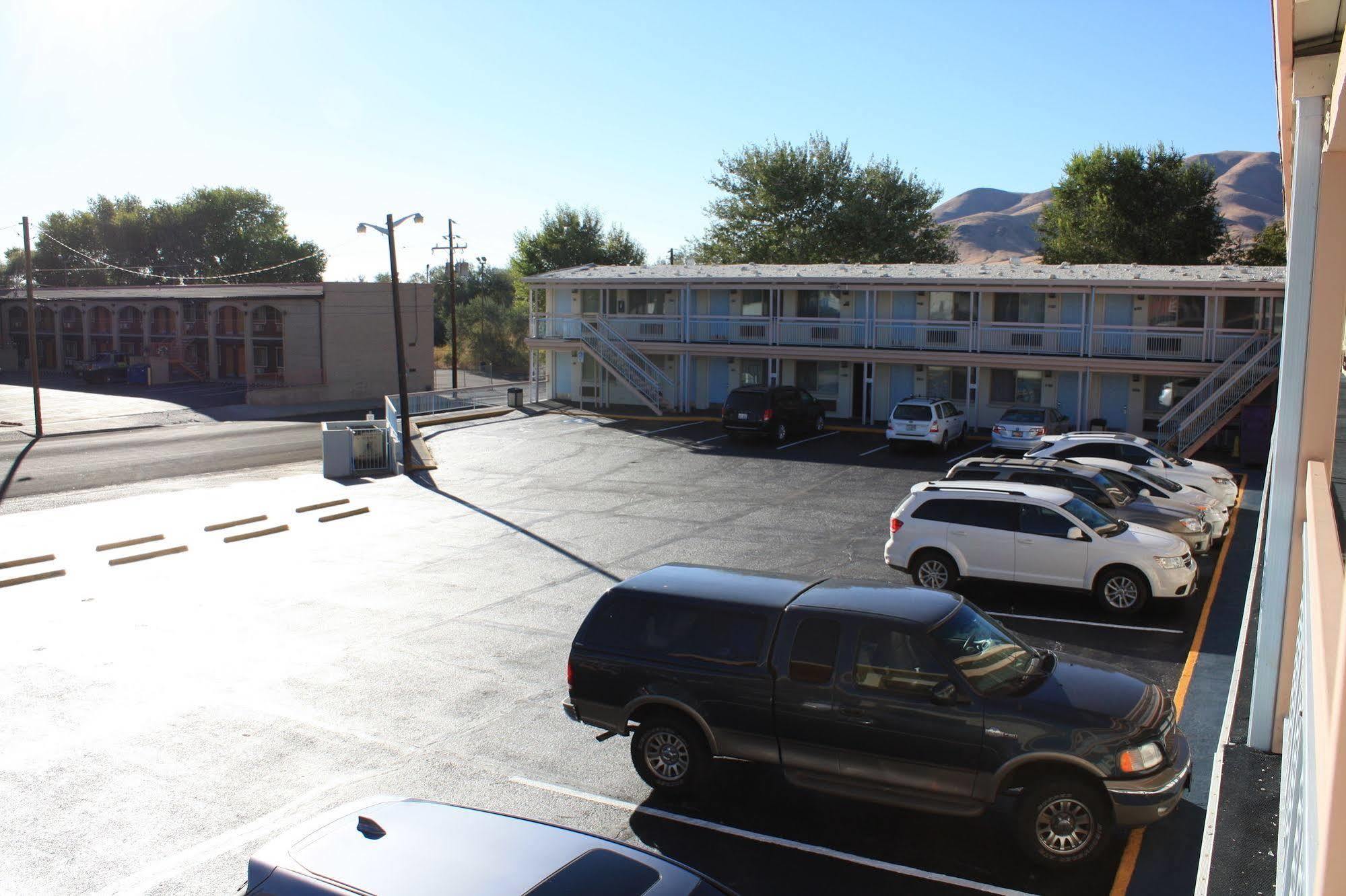 Winnemucca Holiday Motel Ngoại thất bức ảnh