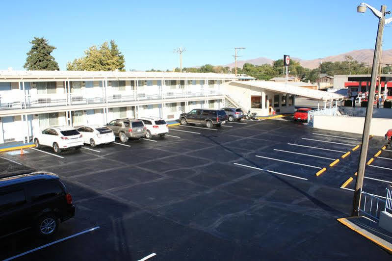 Winnemucca Holiday Motel Ngoại thất bức ảnh